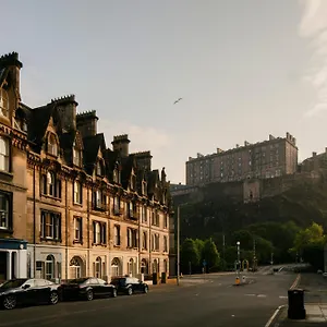 33-castle-terrace.edinburghhotelsuk.org/